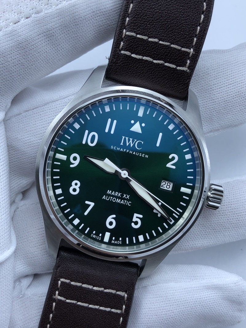 (준비완료/특급배송/예상수령7일)NO.344/ZF공장 IWC 마크20 그린다이얼 Pilot Mark XX IW328205 ZF 11 Best Edition Green Dial on Brown Leather Strap A32111